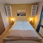 Nordseezimmer Koje - Wlan, Parkplatz, Eigenes Bad, Fahrradschuppen, Rollladen منزل للإقامة