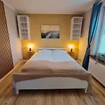 Nordseezimmer Koje - Wlan, Parkplatz, Eigenes Bad, Fahrradschuppen, Rollladen