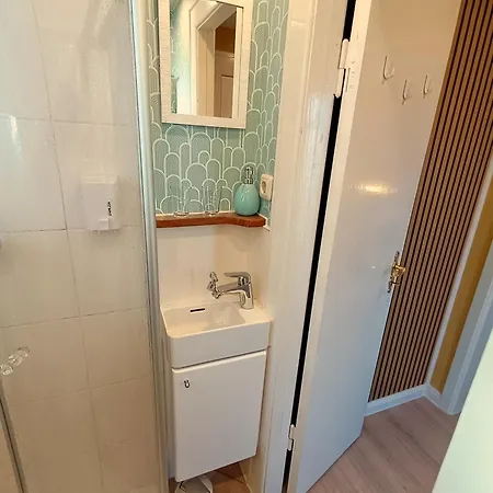 Nordseezimmer Koje - Wlan, Parkplatz, Eigenes Bad, Fahrradschuppen, Rollladen Kwatera prywatna *