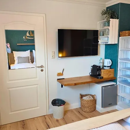Nordseezimmer Koje - Wlan, Parkplatz, Eigenes Bad, Fahrradschuppen, Rollladen Ubytování v soukromí Otterndorf