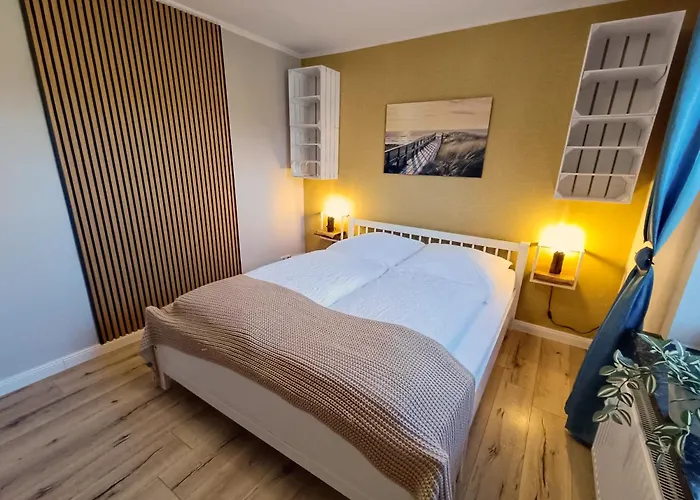 Δωμάτια σε οικογενειακή κατοικία Nordseezimmer Koje - Wlan, Parkplatz, Eigenes Bad, Fahrradschuppen, Rollladen *